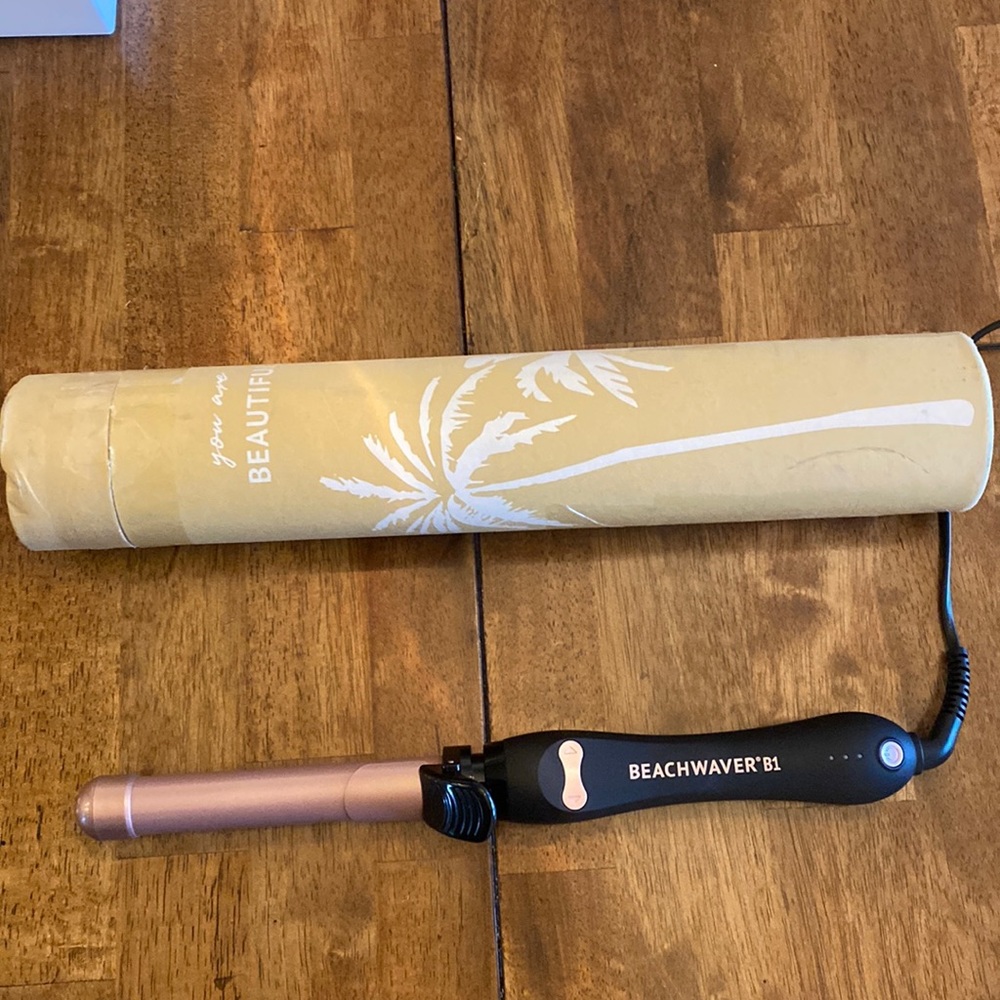 BEACHWAVER B1 MIDNIGHT ROSE ROTATING CURLING IRON